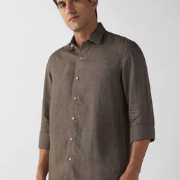 Luxure by Louis Philippe Men Solid Spread Collar Linen Formal Shirt image 2