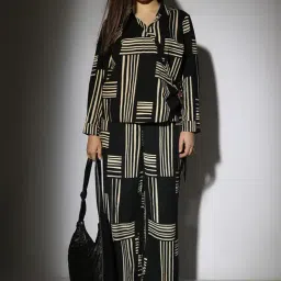 Vero Moda Curve Black & White Cotton Printed High Rise Pants image 4