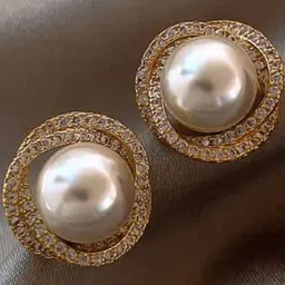 Estailo fashion Set Of 3 Gold-Plated Artificial Stones Studded & Beaded Leaf Shaped Studs image 4