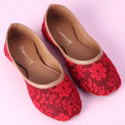 Cute Walk by Babyhug Slip On Embroidered Mojaris - Red image 2
