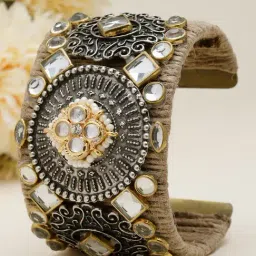 Moedbuille Stone Studded Handcrafted Antique Tribal Design Jute Bracelet-image-65