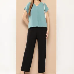 her by invictus Crinkled Extended Sleeves Top image 5