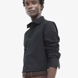 Rare Rabbit Black Regular Fit Solid Shirt image 4