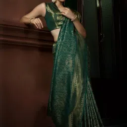 Vardha Dark Green Woven Saree With Unstitched Blouse image 4