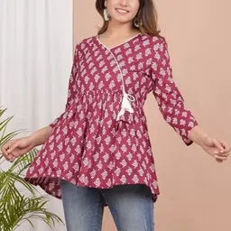 Hustiger Women Printed V-Neck Gathered or Pleated Ethnic Wrap Top image 4