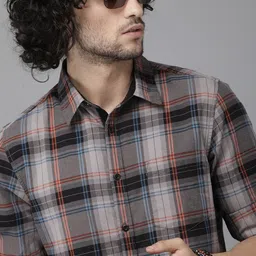 Roadster Men Grey & Red Slim Fit Checked Sustainable Casual Shirt image 1