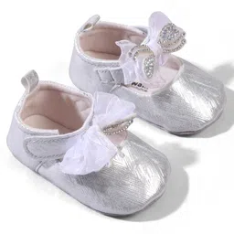Cute Walk by Babyhug Velcro Closure Booties with Bow Applique - Silver image 2