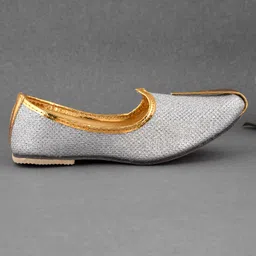 Little Palz Seamless Intricate Shimmer Finish Mojaris - Silver image 4