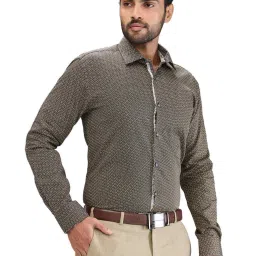 Park Avenue Brown Slim Fit Printed Shirt image 4