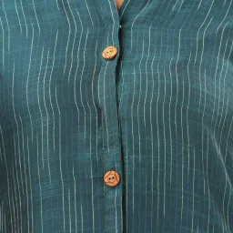 charukriti Teal Textured Cotton Handloom A-line Kurta image 4