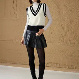 SASSAFRAS Women Crop Sweater Vest image 5