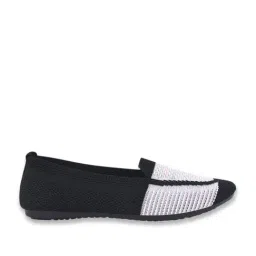 Shoetopia Women's Black Flat Ballets image 2