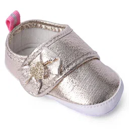 Cute Walk by Babyhug Foil Textured & Bow Applique Booties - Gold image 3