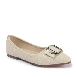 Carlton London Women's Cream Ballerina Shoes image 3