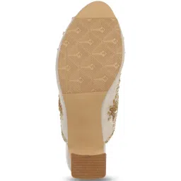 Princess by Metro Women's Beige Ethnic Sandals image 4