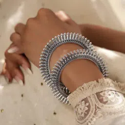 Rubans Set Of 2 Silver Plated Bangles for Women image 2