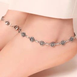 Zavya Blossom Elegance 925 Sterling Silver Rhodium-Plated Flower Anklet-picture-5