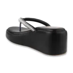 Shoetopia Women's Black Thong Wedges image 4