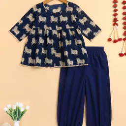 The Magic Wand Cotton Woven Three Fourth Sleeves Floral Printed Gota Lace Embellished Kurti Pant Set - Navy Blue-picture-19