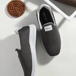 BIRDE Men Slip-On Sneakers-picture-41