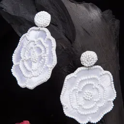 Moedbuille Off White Contemporary Drop Earrings-picture-24