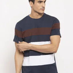 DOOR74 Men Navy Blue & White Striped Round Neck T-shirt-picture-55