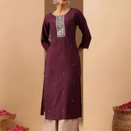 Janasya Women Embroidered Sequinned Chanderi Silk Kurta-image-28