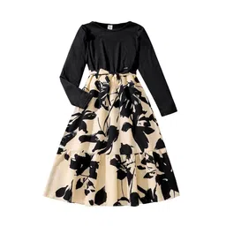 StyleCast x Revolte Tropical Print Fit & Flare Maxi Dress-picture-41
