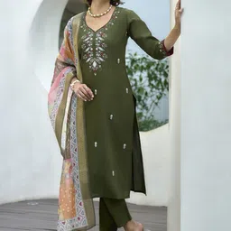 DIVASTRI Women Ethnic Motifs Embroidered Regular Thread Work Kurta with Trousers & With Dupatta-picture-38