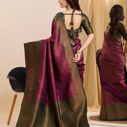 Shriyangan Zari Pure Silk Kanjeevaram Saree image 4