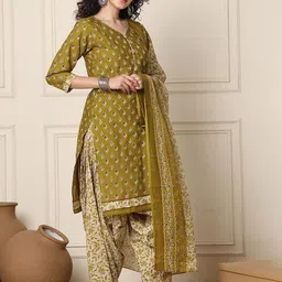 Rajnandini Women Ethnic Printed Kurti with Salwar & With Dupatta image 2