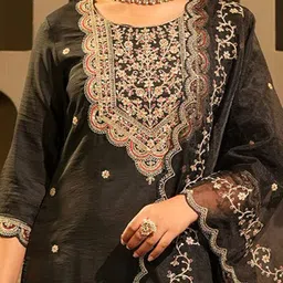 Indo Era Ethnic Motifs Embroidered Kurta With Trousers & Dupatta image 3