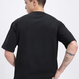 glitchez Drop-Shoulder Sleeves Pocket Detail Oversized T-shirt image 2