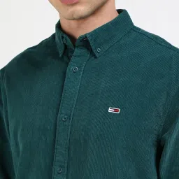 TOMMY HILFIGER Green Cotton Regular fit Solid Shirt image 5