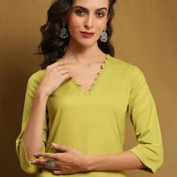 Biba Green Cotton Blend Solid 3/4th Sleeve Kurta image 5