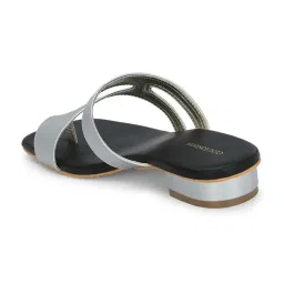 Clog London Women's Silver Toe Ring Sandals image 5