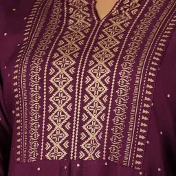 Ishin Purple Printed Flared Kurta image 5