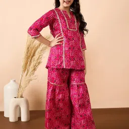 StyloBug Girls Pink Cotton All over Print Kurti Set image 5