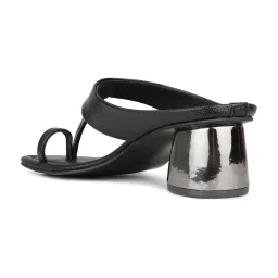 Inc.5 Women's Black Toe Ring Sandals image 5