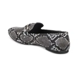 Design Crew Women's Black Casual Loafers image 5