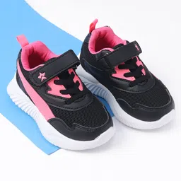 Cute Walk by Babyhug Velcro Closure Sneakers - Black & Pink-picture-19