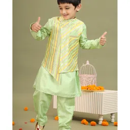 MASTARANG Blended Woven Full Sleeves Solid Kurta Pyjama With Striped Jacket Set - Green-picture-12