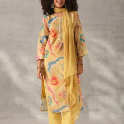 Ishin Floral Printed Gotta Patti Kurta With Trousers & Dupatta image 2