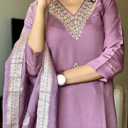 Vastukala Ethnic Motifs Embroidered Mirror Work Chanderi Cotton Kurta With Trousers image 5