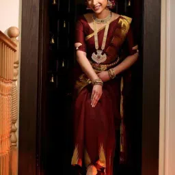 Anjaneya Sarees Maroon Silk Woven Saree With Unstitched Blouse-picture-15