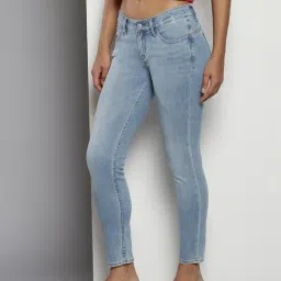 Calvin Klein Regular Light Blue Lightly Washed Mid Rise Jeans image 4