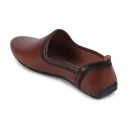 Fausto Men's Tan Casual Juttis image 5