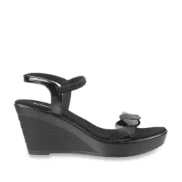 Mochi Women's Black Ankle Strap Wedges-image-15