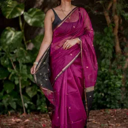 CANIZZARO Woven Design Zari Silk Blend Banarasi Saree image 4