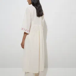 Utsa by Westside Off-White Embroidered Cotton A-Line Kurta image 2